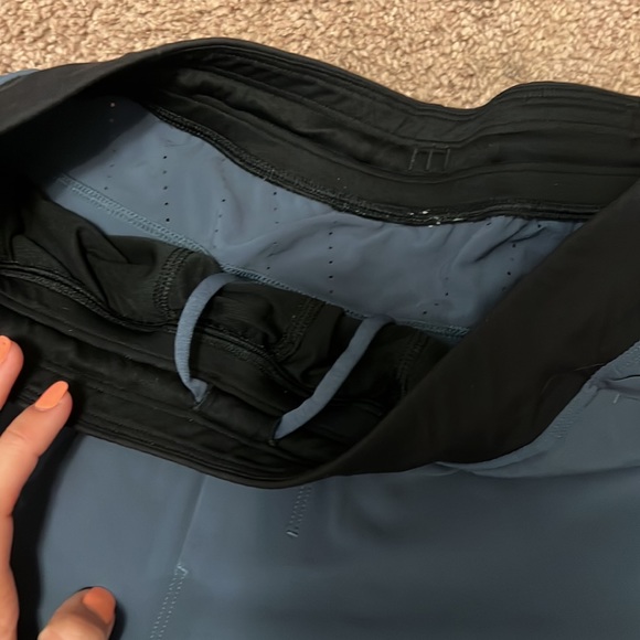 Men’s Lululemon Shorts - Picture 3 of 6